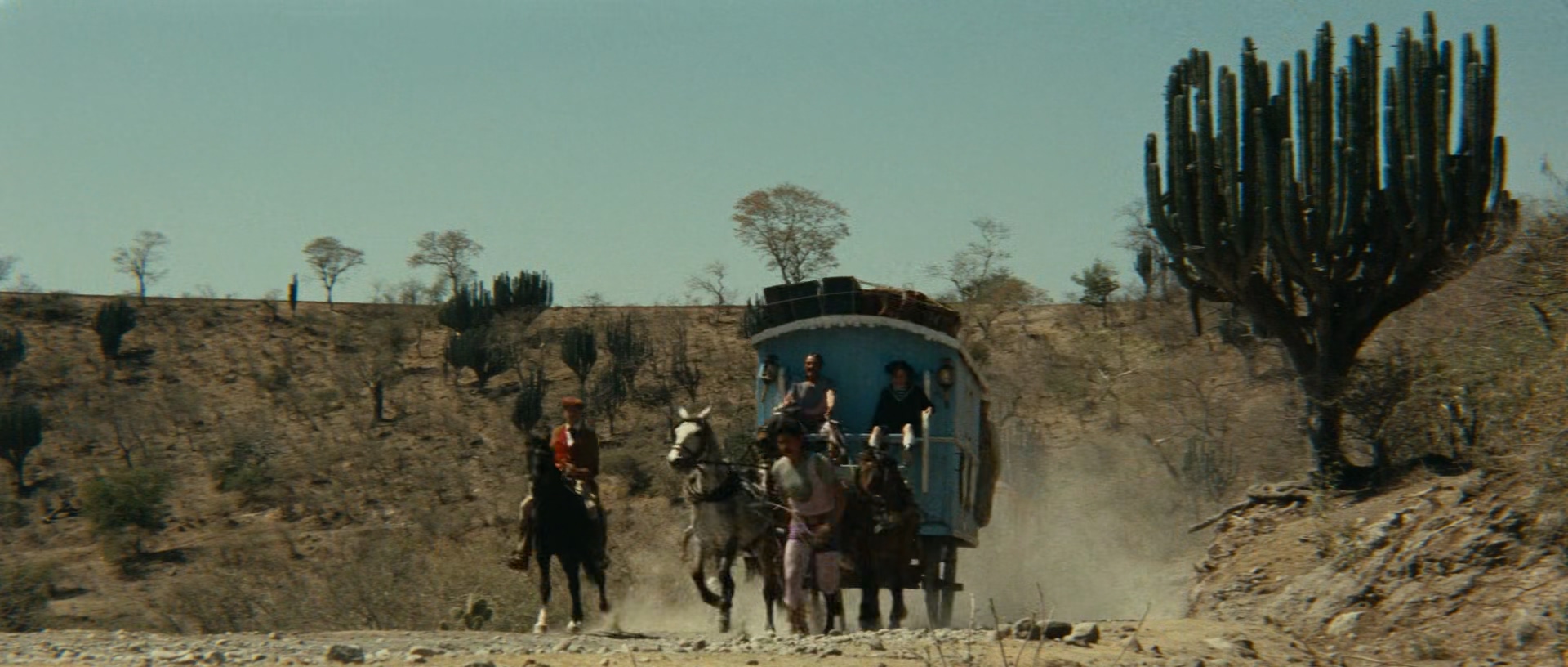 Viva.Maria.1965.1080p.BluRay.x265-bylh.mkv_20250809_123359.275.jpg