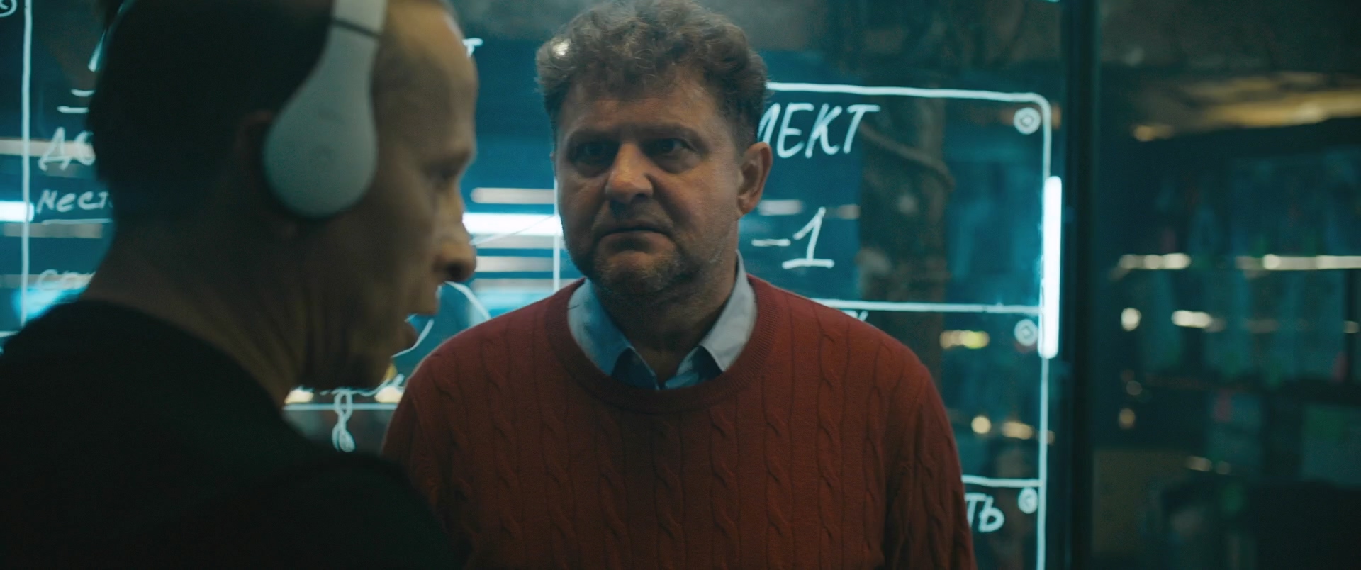 穷养攻略.Холоп.2019.WEB-DL.1080p.国俄双语.mkv_20250812_233746.357.jpg