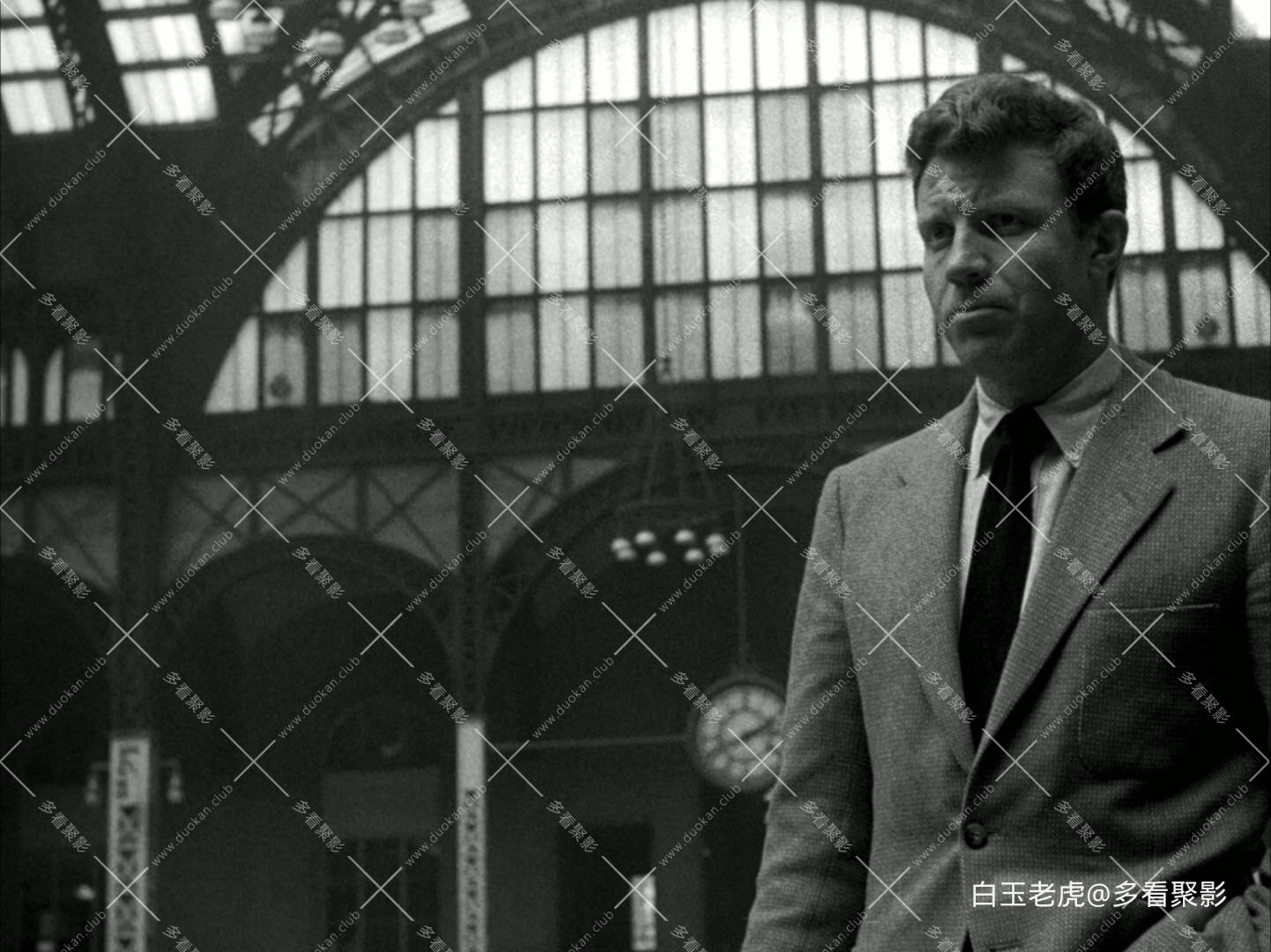 Killer's.Kiss.1955.CC.Bluray.1080p.x265.10bit-MiniHD.mkv_20250815_170824.246.jpg