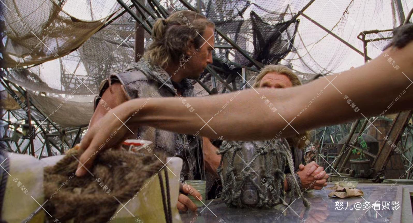 未来水世界.Waterworld.1995.The.Ulysses.Cut.1080p.BluRay.x265.3audio-RARBG特效字.jpg