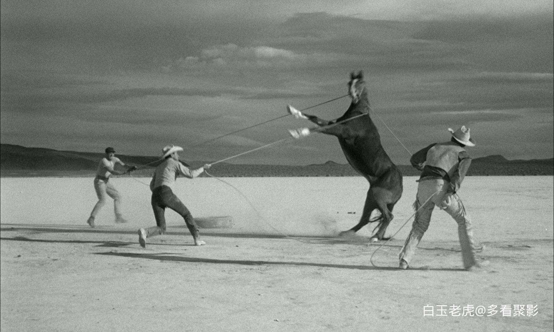 The.Misfits.1961.1080p.BluRay.x265.10bit.FLAC.2.0-QuickIO.mkv_20251228_221700.187.jpg