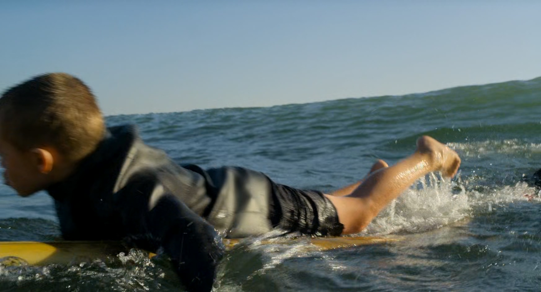 冲浪英豪.Chasing.Mavericks.2012.1080p.BluRay.x265.2audio-RARBG.mkv_20260130_103149.177.jpg